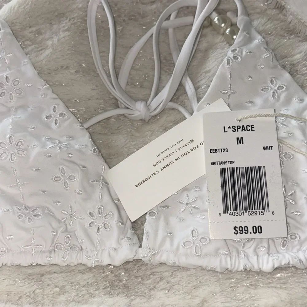 L*Space Brittany Top Classic Embroidered Nylon Swim Top Medium NWT $99 - Picture 9 of 9
